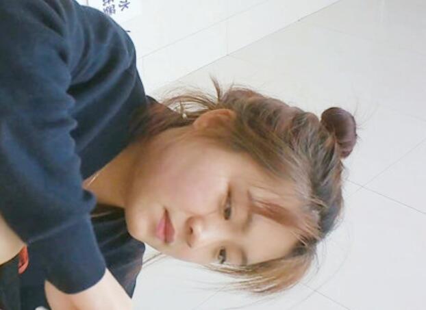 快餐店女厕全景拍几位美女食客和美女服务员‘
