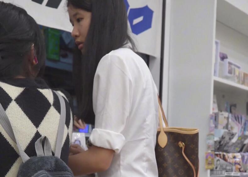 (BC-AA-455)制服jk长腿175学妹..弯腰捂不住反差丁字裤