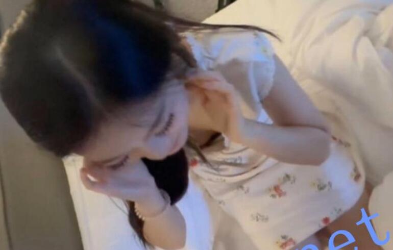 付费群7月新作 暑假约啪大三女神 回头率超高