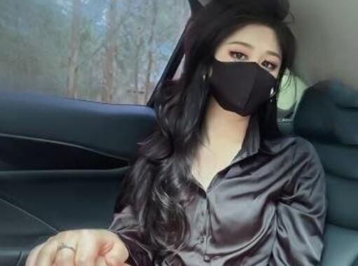 萌崽兒-高冷女上司嫩穴誘惑野外車震 【反差女上司】