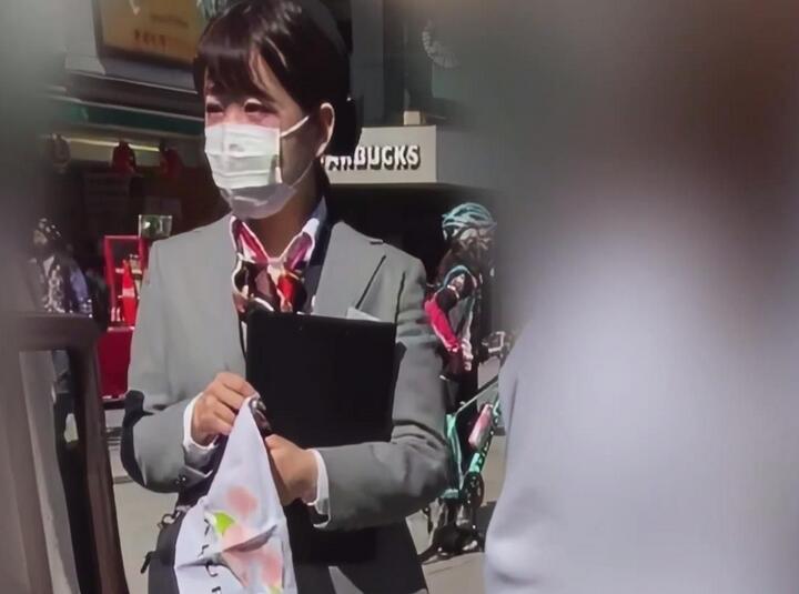 【日産精選】037淺草寺搭讪美女導遊CD制服透明内黑森林