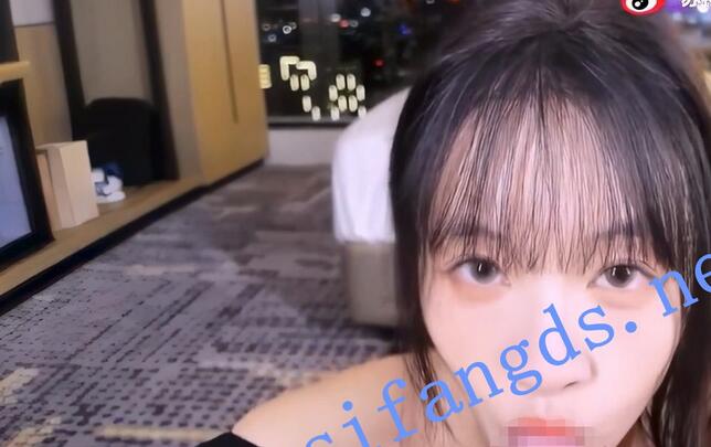 ⭐ 台灣網黃【蘇暢】出差入住旅館 偷幹爽到腿軟