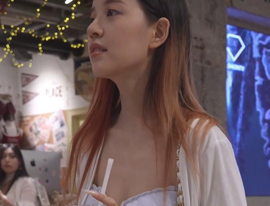 (BC-AA-501)服裝店CD低胸裙美女..性感蕾絲酒紅内裹肉臀