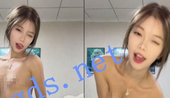 ✅快手 小西子 好身材妹子 露臉露點 裸舞脫衣舞 抖胸舞