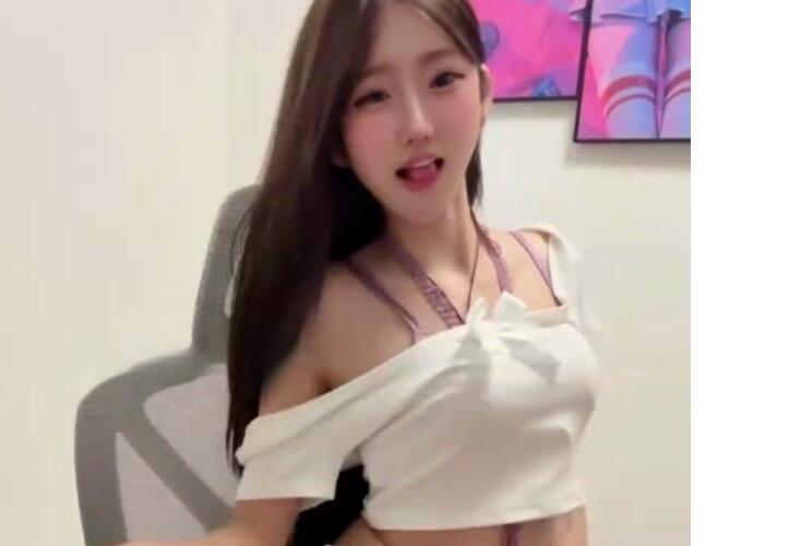 快手 嫩妹 胡逗逗 好身材妹子 露點 大尺度付費定制自拍合集