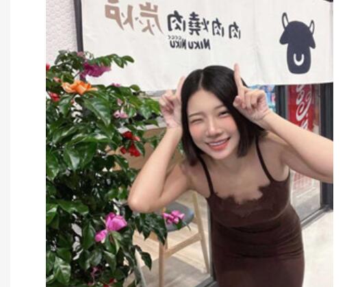 天津極品少婦❤️童杏麗❤️不雅視頻洩露 性感女神露臉口 靈活的小舌頭來回打轉 上位騎乘