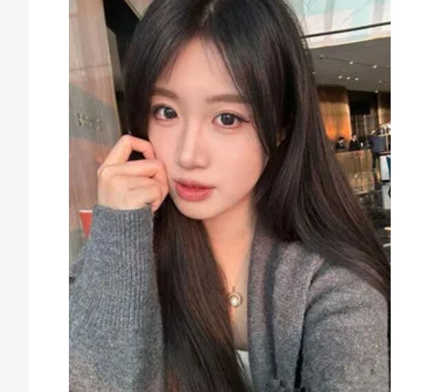 南京极品反差婊❤️王腾诺❤️外表清纯床上淫荡 身材曼妙眼神魅惑 深喉骑乘引爆荷尔蒙